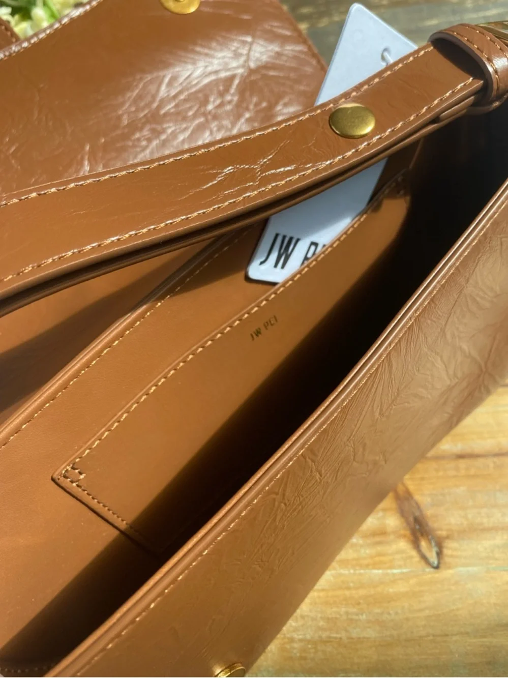 🌸JW PEI Joy Crushed Shoulder Bag Brown